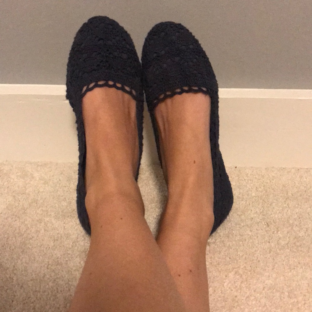 Cute navy flats